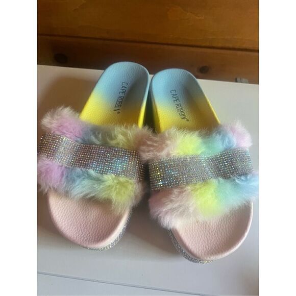 Cape Robbin Rainbow Bling Slides Sz 6 - Picture 1 of 8